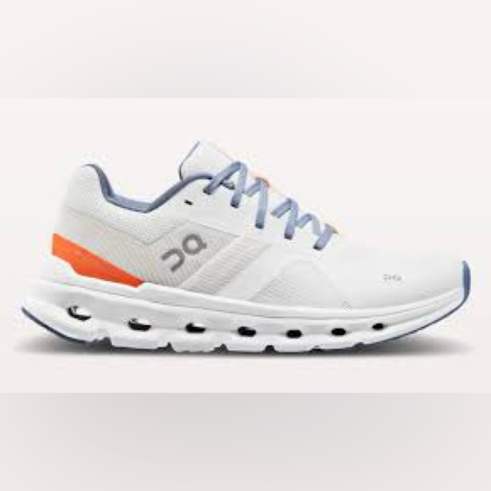 On Women’s Cloudrunners